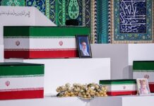 Iran, preghiera funebre per Khamenei: ci sono tre figli ma non Mojtaba