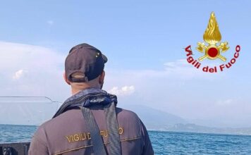Lago di Garda, ancora senza esito le ricerche del giovane che ha salvato un bimbo inglese di 7 anni