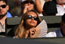 Laila Hasanovic esulta e abbraccia Sinner, festa tra fidanzati a Wimbledon