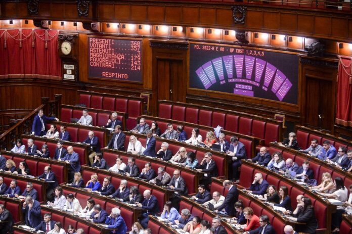 Legge elettorale, via libera alla Camera. Proteste in aula prima del voto, Schlein: “Maggioranza è un colabrodo”