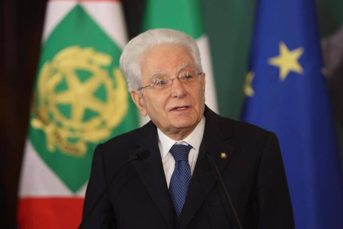 Mattarella sull’IA: “Stati recuperino sovranità smarrita rispetto ai soggetti privati”