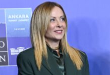 Meloni: “Rispettiamo impegni Nato ma stabiliamo noi priorità”. Su Trump: “Non mi pento di nulla”