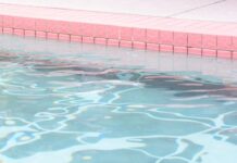 Milano Marittima, bimba annegata in piscina hotel: padre indagato per abbandono di minore
