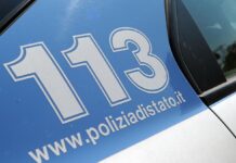 Milano, colpito con venti coltellate alla schiena per strada: grave un 55enne