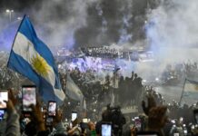 Mondiali, l’Argentina rientra a Buenos Aires senza festa e senza Messi dopo il ko in finale