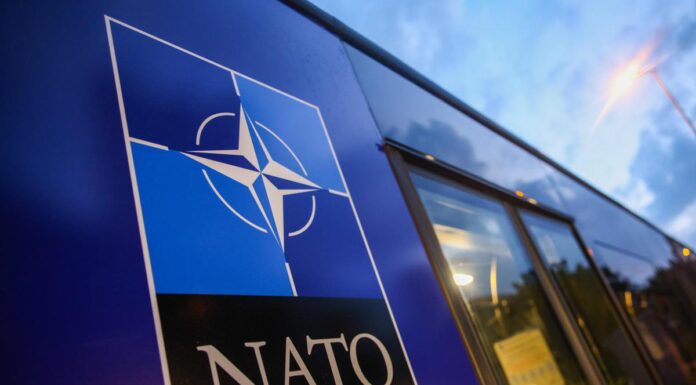 Nato, Ellwood: “Sicurezza europea centrale, Mosca monitora le nostre lacune ed è pronta ad approfittarne”