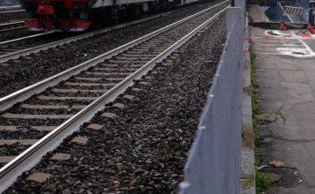 Operaio scivola sui binari, travolto e ucciso da treno a San Giorgio di Nogaro