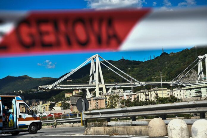 Processo per il crollo di Ponte Morandi, l’analisi: nessun rischio prescrizione fino al 2032