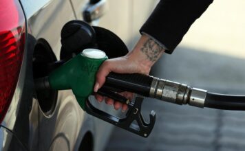 “Quasi 200mila sterline di carburante rubato al giorno”, la ‘risposta’ degli inglesi al caro benzina