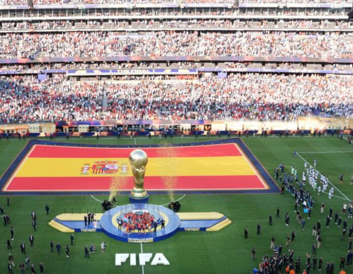 Rodri alza la coppa, Argentina si volta di spalle. In Spagna: “È una vergogna”