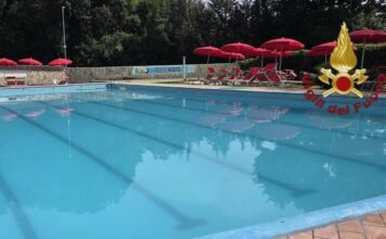 Roma, esalazioni di cloro da piscina a Mentana: 50 evacuati, grave bimbo di 5 anni