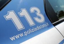 Roma, tenta di investire due agenti in autostrada: bloccato dopo 18 km sul raccordo