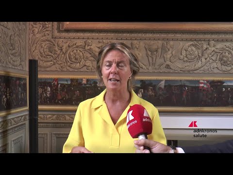 Salute: Lorenzin (Health & Science), ‘una legge che protegga i minori da web, ai e social’