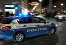 Sequestrato per una notte, picchiato e rapinato: arrestati due giovani a Bologna