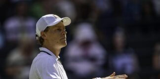 Sinner, Djokovic ko e finale a Wimbledon: “Vincere contro Nole è speciale”. Poi la battuta sulle star in tribuna