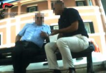 Spionaggio, ex 007 arrestati rispondono a gip. Difensore: “Nessun segreto rivelato”