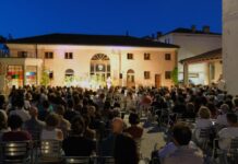 Thiene, torna TalkOut: quattro ospiti e quattro serate gratuite nel cortile di Villa Fabris TalkOut 2026