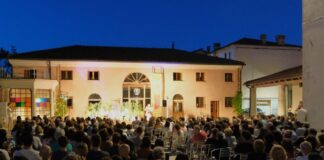 Thiene, torna TalkOut: quattro ospiti e quattro serate gratuite nel cortile di Villa Fabris TalkOut 2026