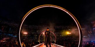 The Weeknd, la prima notte a San Siro è un’odissea nel pop futuristico