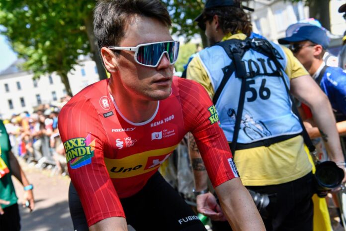 Tour de France, Waerenskjold vince allo sprint l’undicesima tappa e Pogacar resta in maglia gialla