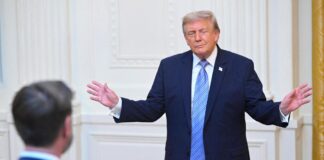 Trump rilancia sospetti su voto: “Cina interferì”. Ma le carte non provano manipolazioni
