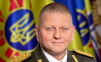 Ucraina, Zaluzhnyi annuncia a Zelensky l’intenzione di candidarsi alle presidenziali