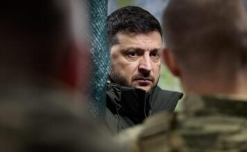 Ucraina, attacco russo e due bambini morti a Kryvyj Rih. Zelensky: “Servono più missili”