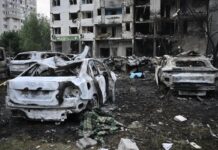 Ucraina, missili russi colpiscono Kiev: 2 morti e una ventina di feriti