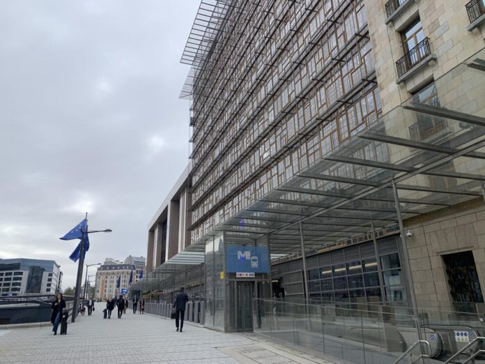 Ue, accordo sul 21esimo pacchetto sanzioni alla Russia per l’Ucraina