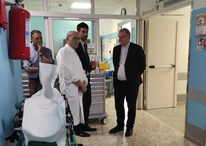 Vescovo di Vicenza Brugnotto visita Casa di cura Villa Berica brugnotto
