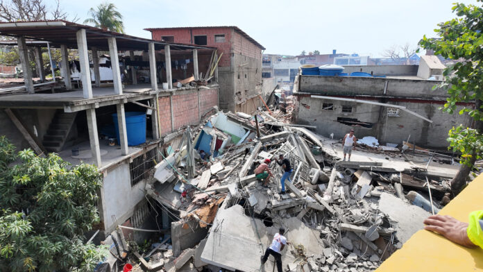 Visita_La_Guaira_PostTerremoto_250626_Caritas_Venezuela-1 Terremoto in Venezuela