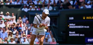 Wimbledon, Djokovic-Rinderknech finisce… con una doppia caduta