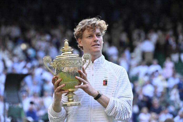 Wimbledon, Sinner show a cena dei vincitori: “Sono brillo, ho fallito esame della patente”