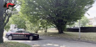 Schio, attirati con chat incontri e rapinati: due arresti e una denuncia carabinieri schio rapine