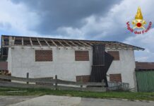 Maltempo nel vicentino, danni da forti raffiche di vento. Edifici scoperchiati sull’Altopiano gallio tetto divelto raffiche di vento maltempo vicentino