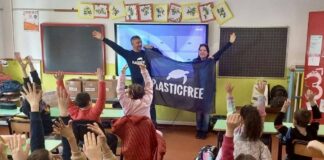 Insegnare il rispetto dell’ambiente a scuola: oltre 13mila studenti veneti formati contro l’inquinamento da plastica Plastic Free Veneto