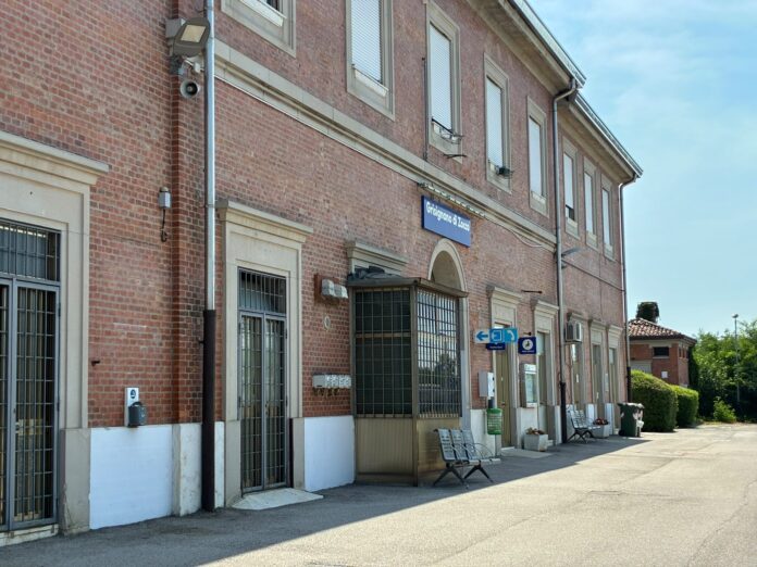 stazione ferroviaria di Grisignano di Zocco stazione ferroviaria di Grisignano di Zocco