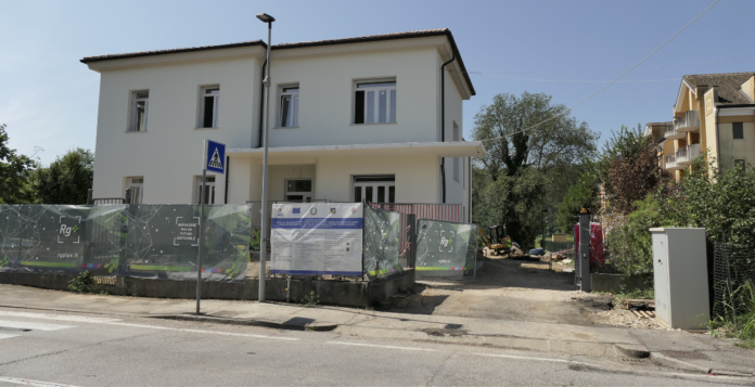 vicenza ex scuola debba edificio co-housing lavori in corso vicenza ex scuola debba edificio co-housing lavori in corso