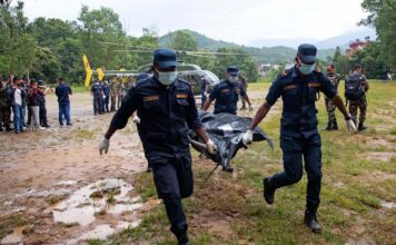 Alluvione in Nepal, oltre 600 morti e 2.500 dispersi: il fango complica i soccorsi