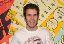 Autolesionismo in diretta su TikTok, ricoverato il blogger Perez Hilton