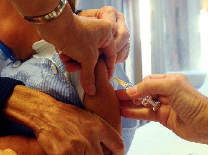 Bambina morta a Palermo, è corsa al vaccino anti-difterite: “Richieste in crescita del 10% in 48 ore”