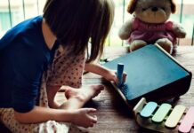 Batterie a bottone, allarme per i bambini: nel 2026 il triplo dei casi rispetto allo scorso anno