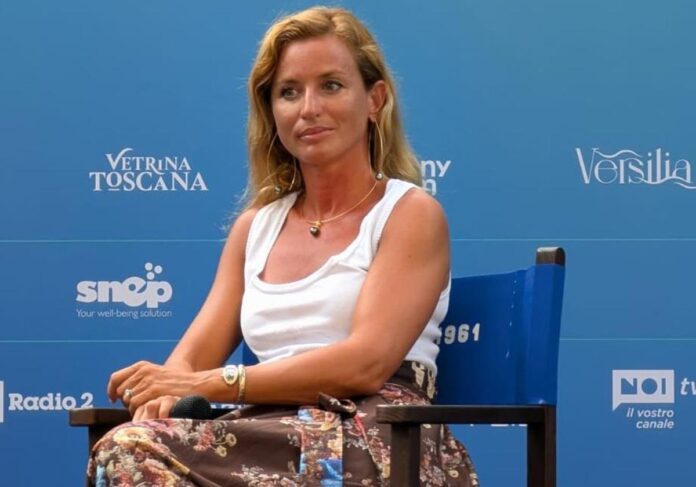 Beatrice Venezi replica alle polemiche: “Dirigere in Russia? Sono un’artista libera”