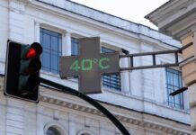 Caldo estremo allenta la morsa, arriva la pioggia ma resta lo spettro della sesta ondata