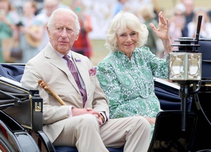 Camilla racconta la malattia di Re Carlo III: “Difficile mantenere il segreto di quella diagnosi”