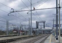 Caos a Ventimiglia, fulmine manda in tilt la sala comando della stazione: stop ai treni