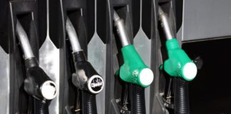 Carburanti, domani Cdm per proroga misure. Fonti di Palazzo Chigi: “Al lavoro per tutela fasce di reddito più deboli”