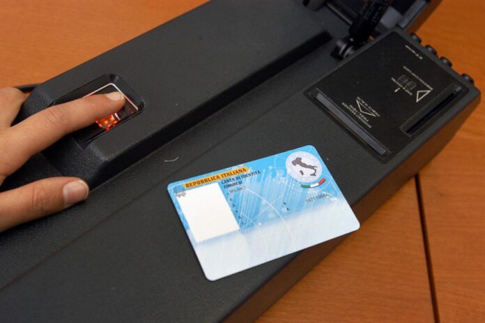 Carta d’Identità Elettronica al posto dello Spid? Come utilizzarla e come recuperare Pin e Puk