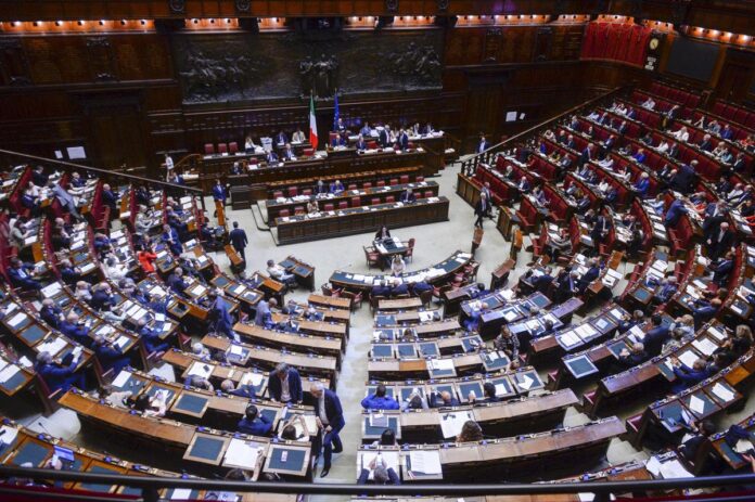 Caso Delmastro, Camera respinge richiesta per accesso alle chat