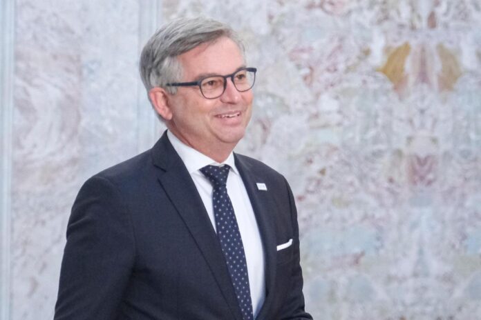 Ceuta, Ue: “Crisi risolta, legittimi hub rimpatri in Paesi terzi”